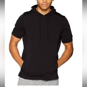 🚨MAKE AN OFFER🚨 Under Armour Threadborne Terry Short Hoodie